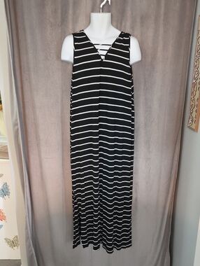 Penningtons 2X Black & White Striped Sleeveless Maxi Dress